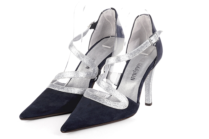 Navy blue and light silver women's open side shoes, with snake-shaped straps. Pointed toe. High slim heel. Front view - Florence KOOIJMAN